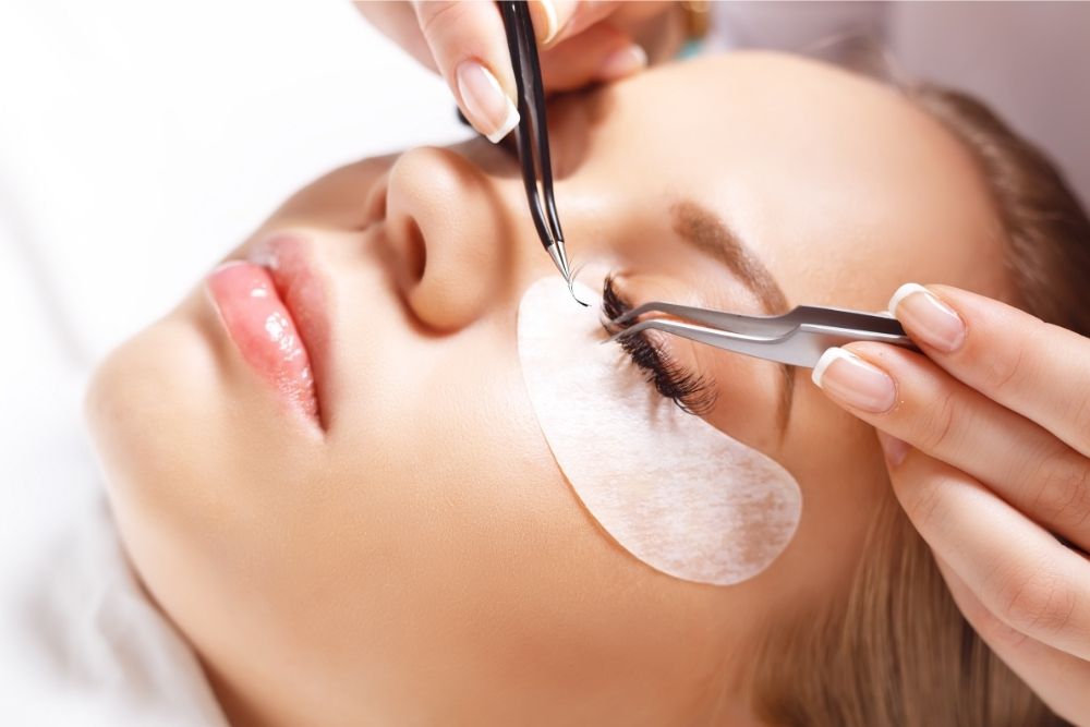 pampering-manicure-service-jos-treat-your-hands-right